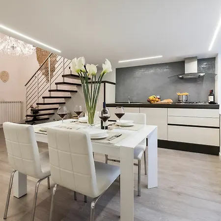 Silver Novella Luxury Apartman